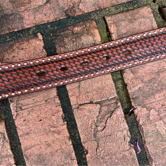 RANGER BELT COMPANY Western Style Stars and Hide Size 30” Hand Tooled  Leather - Picture 9 of 13